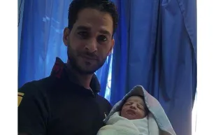 أصغر جد في الوطن العربي أردني عمره 33 عاماً