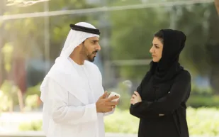 هل الرجل العربي فعلاً متناقض؟ 