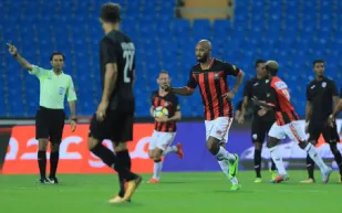 النجم المصري شيكابالا يسجل في تعادل «#الرايدٌ_الشباب» (فيديو وصور)