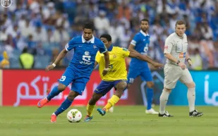 الأرضية تنقل ديربي الرياض إلى الملز