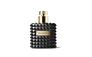 Valentino  تكشف عن أسرارها الأكثر غموضًا من خلال عطرين جديدين