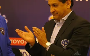 «#دياز_يقترب_من_تدريب_ريفر_بليت».. حقيقة رحيل المدرب الأرجنتيني عن تدريب الهلال !