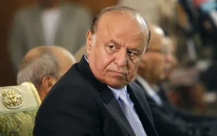 الرئاسة اليمنية تنفي فرض المملكة قيود على الرئيس هادي أو الوزراء