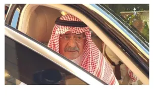 بالصور الصلاة على الأمير منصور بن مقرن بالرياض