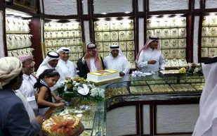 تلك الفئة مستثناة  من قرار توطين قطاع المجوهرات