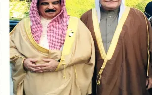 عائلة المؤيد البحرينية.. قصة نجاح من دكان صغير إلى 300 وكالة عالمية