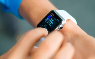 اقلع عن التدخين باستخدام هذه الساعة الذكية !