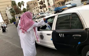 بماذا ردت هيئة الأمر بالمعروف على مطالبات عدم إغلاق المحال في أوقات الصلاة؟