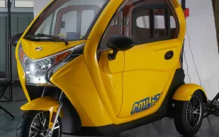 شاهد| تحول سيارة كهربائية صغيرة إلى ماوس كمبيوتر ضخم