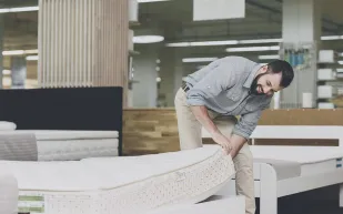 ما عليك أن تضعه بالحسبان عند شراء «فًرشة جديدة»