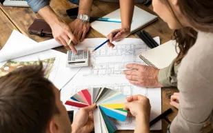 هكذا تفوز بولاء موظفي بيع التجزئة التابعين لشركتك (فيديو)