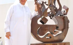 نبيل نجدي.. فنان تشكيلي سعودي حوّل الصخور الصماء لأعمال فنية تواكب العصر (فيديو)