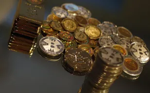 غوغل تلحق بفيسبوك وتحظر إعلانات العملات الرقمية