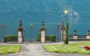 فيلات خاصة للأثرياء والمشاهير بإطلالات بانورامية ومناظر خلابة