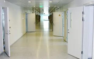 كيف تعاقب الحكومات مواطنيها ؟ .. هذه اغرب السجون حول العالم 