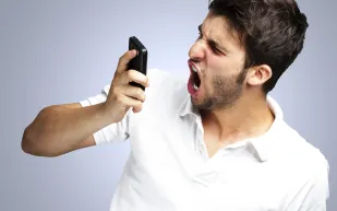 كيف تغلبت جوجل على مشكلة المكالمات المزعجة؟