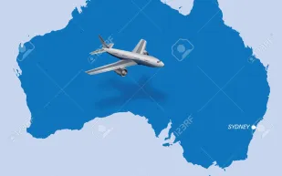 ذهب إلى مدرسته في أستراليا لكنه سافر لجزيرة في إندونيسيا