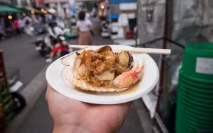 لعشاق الطعام.. إليك أفضل 10 مدن في العالم (صور)