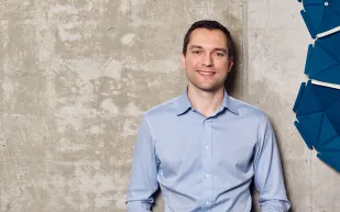 ناثان بيشارتشيك.. الرجل الذي أدخل قطاع العقارات إلى الإنترنت