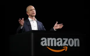 شاهد| جيف بيزوس يروي ذكرياته حول تأسيس أمازون