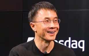 الصيني تشي لو.. قصة نجاح ساحر قطاع التكنولوجيا 