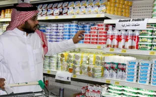 تعرف على القطاعات الجديدة التي تدرس السعودية توطينها