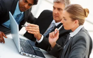 تعرف على الدروس التي تعلمها قادة الأعمال الناجحون خلال حياتهم العملية للوصول إلى  ما نصبو اليه