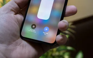 بالعيون فقط تحكموا في هواتفكم الذكية بنظرة على الزر الذي تريدون تشغيله وارمشوا لتفعيله