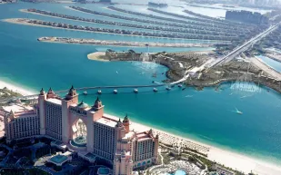 نافورة نخلة جميرا الراقصة.. قيمتها 66 مليونا ومساحتها 12 ألف متر مربع 