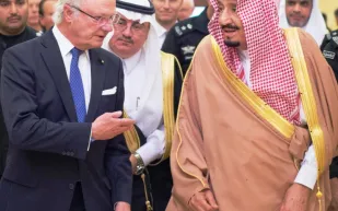 ملك السويد يشكر خادم الحرمين لتحقيق «رسل السلام»مليار ساعة عمل