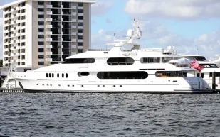 يخت «تايغر وودز»..قصر يطفوا فوق الماء (فيديو)