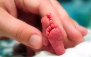 تخطط لاستخدام تقنيات الإنجاب الحديثة؟.. تعرف على كوارثها الصحية على طفلك المستقبلي