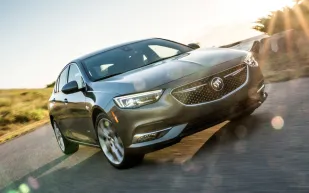 ريجال أفينير 2019.. السيارة الأكثر فخامة من بويك