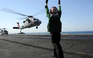 تعرف على طائرات صقر البحر التي تدشنها القوات البحرية السعودية غدا لأول مرة