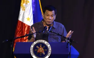 رئيس الفلبين يكشف حقيقة إصابته بالسرطان