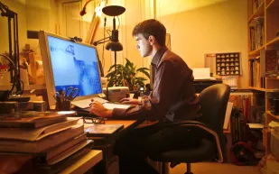 هل تعمل من المنزل؟.. خدمة ريادية لزيادة التركيز في العمل باستخدام الموسيقى