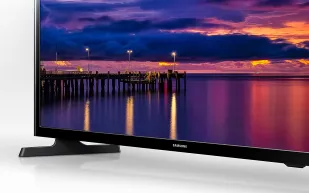 «سامسونج» تطرح تلفازاً تتحكم فيه بعقلك! (فيديو)