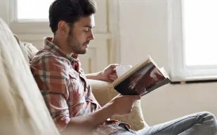 تجارب حقيقية.. 6 كتب تساعدك على اتخاذ قرارات أفضل بشأن عقلك وجسدك وروحك