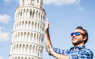 برج بيزا المائل يفاجئ الجميع يؤكد استقامته!