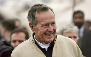 لماذا سيدفن جثمان الرئيس جورج بوش الأب في مكتبة تكساس؟