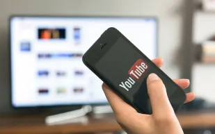 حرق شاشة الهاتف الذكي.. السبب والحل