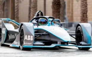 اليوم.. المملكة على موعد مع السباق التاريخي الفورمولا إي - الدرعية 2018