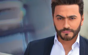 كيف احتفل تامر حسنى بتحقيق ألبومه للأعلى مشاهدة والأكثر مبيعا في الوطن العربي؟
