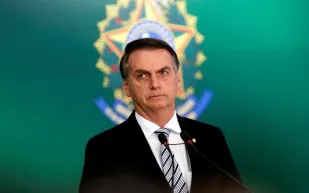 حصان يعطل موكب الرئيس البرازيلي خلال مراسم تنصيبه ( فيديو)