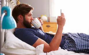 دليل الرجل المتزوج لمواقع التواصل الاجتماعي وما يجب تجنبه عليها