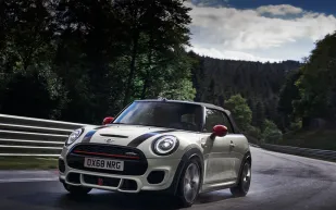 ميني كوبر تضيف تحسينات كبيرة على سيارتها جون كوبر لعام 2019