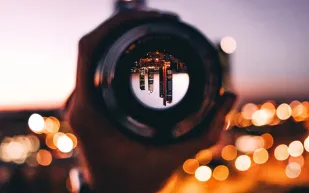 الوضوح وليس اليقين.. لماذا يصعب على الشركات «التفكير» الفعال بالمستقبل؟