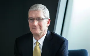 كيف كسب رئيس "آبل" 136 مليون دولار خلال العام الماضي؟