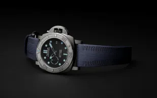 بانيراي تقدم إصداراً خاصاً من ساعتها الجديدة SUBMERSIBLE MIKE HORN EDITION