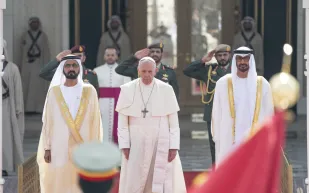 استقبال رسمي للبابا فرانسيس في قصر الرئاسة بأبو ظبي ( فيديو وصور)